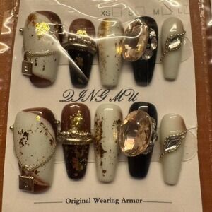 Gilded Armor‎ 🖤🔒 | Luxe Press-On Nail Set (Size M)